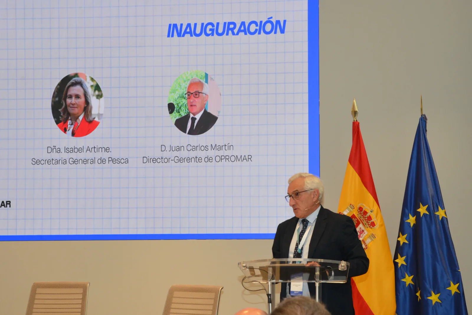 Martín Fragueiro fue el encargado de inaugurar la jornada con la secretaria general de Pesca. Isabel Artime
